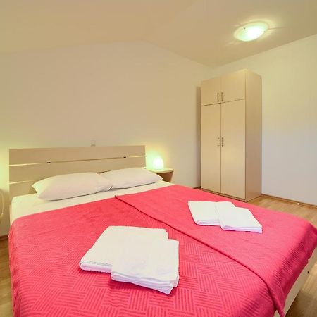 Apartments Ivica Krk Island Šilo Exterior foto